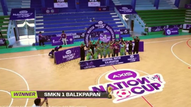 Main Elegan, SMKN 1 Balikpapan Bikin Betah Nonton AXIS Nation Cup 2025