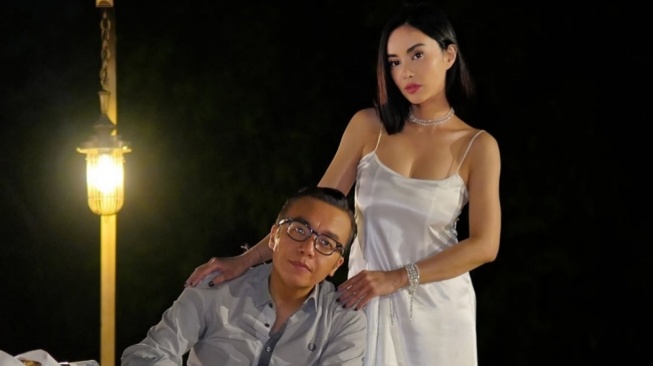 Usai Video Bentak Pacar Viral, Ari Lasso Minta Maaf ke Dearly Joshua: Kata Orang Aku Galak