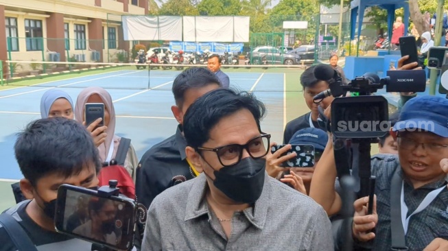 Andre Taulany hadir sidang cerai di Pengadilan Agama Jakarta Selatan, Rabu, 8 Oktober 2025. [Suara.com/Adiyoga Priyambodo]