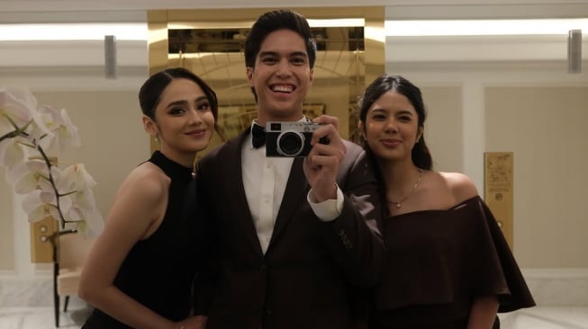 Tangis Shafeea Pecah saat El Rumi Lamar Syifa Hadju, Ahmad Dhani: Ini Cukup Menyedihkan