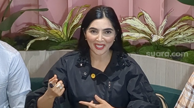 Ashanty menggelar jumpa pers terkait kasus dengan mantan karyawannya, Ayu Chairun Nurisa di kawasan Radio Dalam, Jakarta Selatan, Kamis (9/10/2025). [Adiyoga Priyambodo/Suara.com