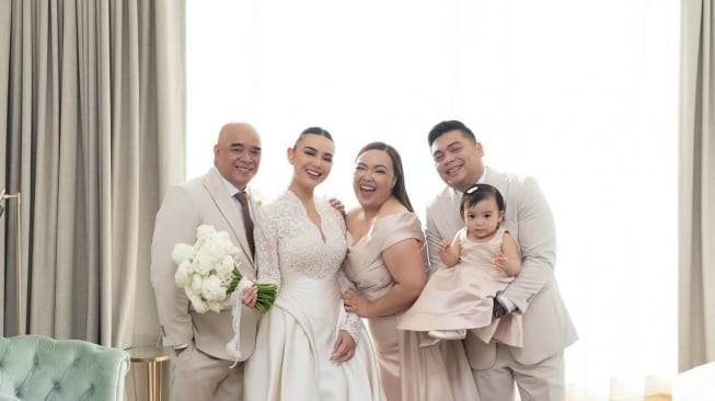 Keluarga Amanda Manopo. (Instagram)