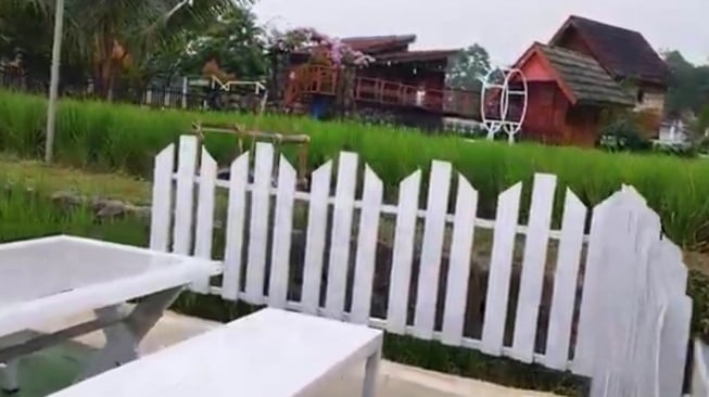Wisata Alam Saung Batu Penganten [Dok Pribadi]