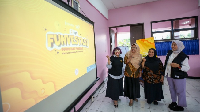 Suasana saat acara edukasi keuangan bertema Guru Jago Financial di Jakarta, Kamis (9/10/2025). [Handout]