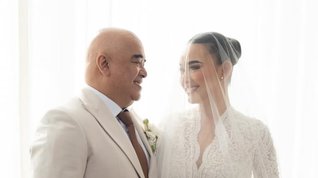 Sosok Ramon Gauna Lugue Ayah Amanda Manopo, Bikin Haru saat Antarkan Putrinya Menikah