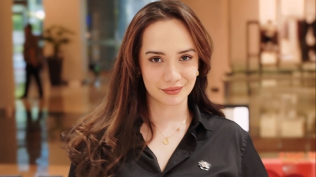 Unggahan Putri Anne di Tengah Momen Pernikahan Amanda Manopo-Kenny Austin Curi Perhatian