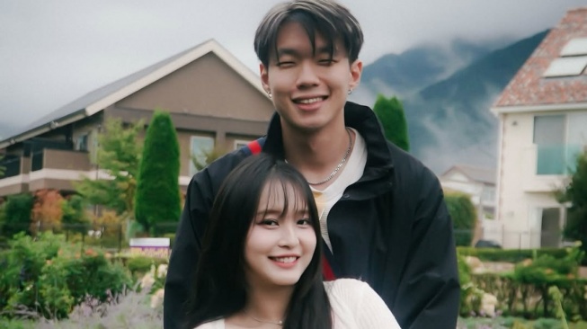 Vior pastikan ingin melahirkan secara normal (Instagram)