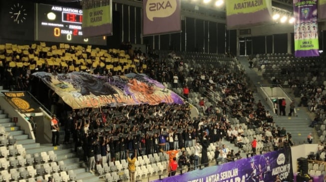 Ribuan Suara di Tribun Menggema di Grand Final AXIS Nation Cup 2025
