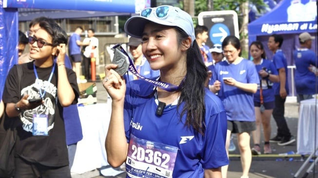 Lari Bagi Febby Rastanti Bukan Sekadar Olahraga, Tapi Cara Healing dan Menemukan Diri Sendiri!