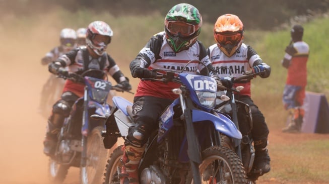Uji Ketangguhan Yamaha WR155 di Lintasan Off Road. (Foto: YIMM)