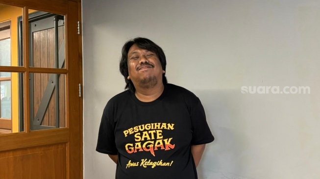 Pesugihan Sate Gagak: Ternyata Bukan Sekadar Film Horor Komedi! Ada Kisah Nyata Mencekam di Baliknya