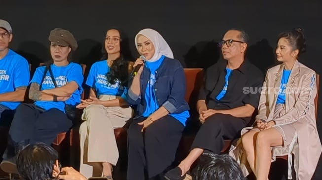 Elma Theana dalam sesi jumpa pers usai screening film 'Jangan Panggil Mama Kafir' di XXI Epicentrum, Kuningan, Jakarta Selatan, Senin, 13 Oktober 2025. [Suara.com/Adiyoga Priyambodo]