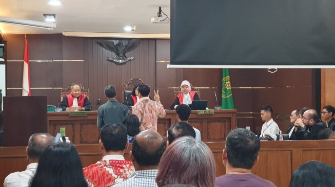 Saksi Ahli yang didatangkan dalam sidang lanjutan kecelakaan BMW maut di Pengadilan Negeri (PN) Sleman, Selasa (14/10/2025). [Hiskia/Suarajogja]