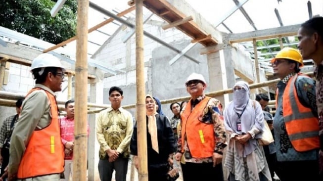 Sekolah Tua di Makassar Jadi Sorotan! Mendikdasmen Turun Tangan