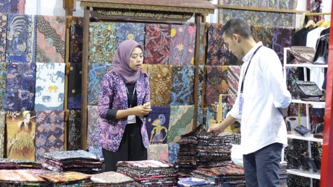 Rumah BUMN Rembang Semen Gresik Dukung UMKM Binaan Tembus Pasar Global Lewat Inacraft 2025