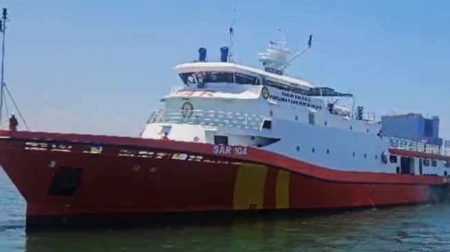 Misteri Hilangnya Ambulans Laut di Selat Makassar, Basarnas Turunkan KN SAR 104 Kamajaya