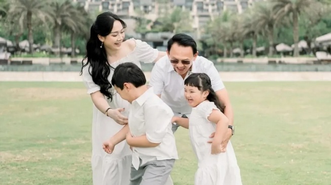 Puput Nastiti Devi istri Ahok hamil anak ke-3 (Instagram)