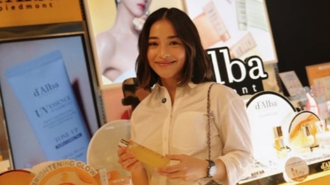 Sabar dan Tetap Senyum, Intip Momen Nikita Willy Hadapi Tingkah Aktif Issa