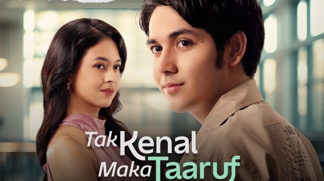 Tak Kenal Maka Taaruf: Perjalanan Emosional Mendalam Antara Cinta, Iman, dan Keluarga