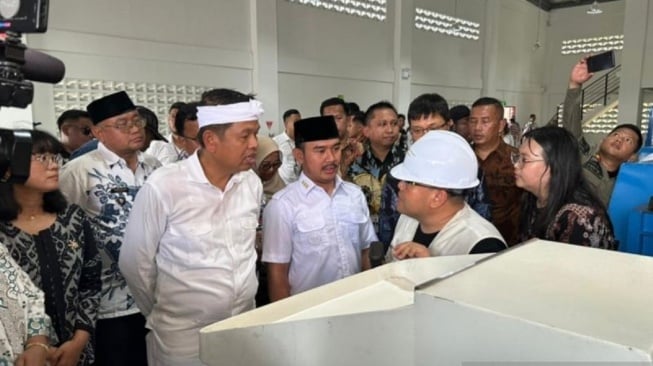 Mengurai Benang Kusut Pengangguran Bekasi Lewat Daur Ulang Plastik, Kunci dari Pabrik Hyundai?