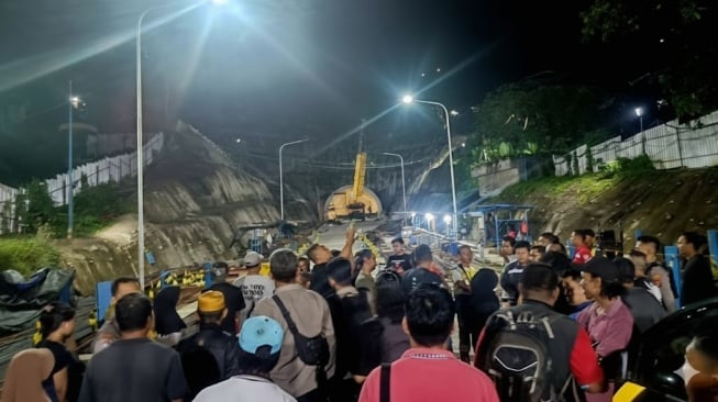 Rumah Retak dan Tanah Bergetar, Warga Sungai Dama Keluhkan Aktivitas Proyek Terowongan