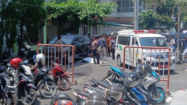 Diduga Alami Bipolar, Mahasiswi UIN Raden Mas Said Surakarta Nekat Lompat dari Lantai 4