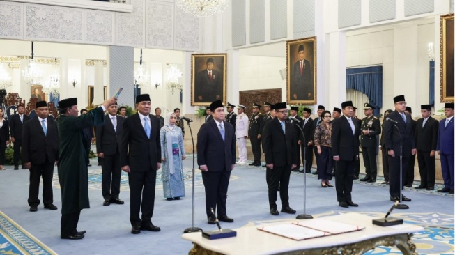 Pegawai Melimpah, Kinerja Seret: Potret Ironi Birokrasi Kita