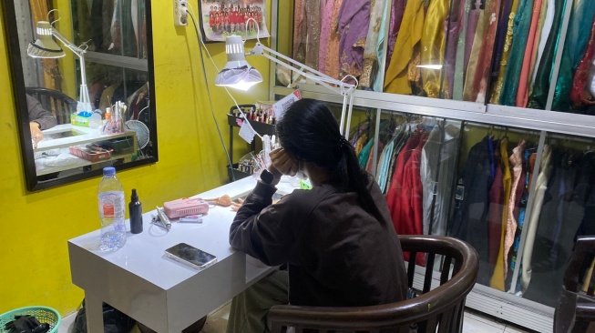 Suasana studio nail art yang digunakan Vio. [Suara.com/ Laili Nur Fajar Firdayanti]