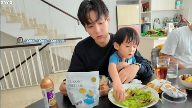 Jule Selingkuh, Na Daehoon Kelimpungan Urus 3 Anak Sendirian
