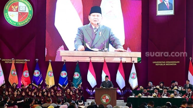 Dipuji Dunia, Disindir di Negeri Sendiri: Prabowo Bela Program Makan Bergizi Gratis dari Cibiran