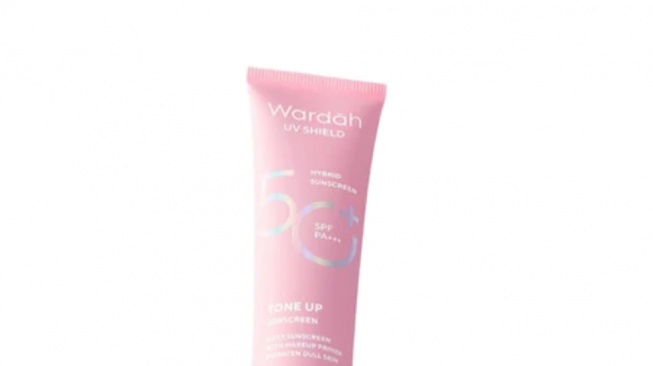 Wardah UV Shield Tinted Tone Up Sunscreen SPF 50 PA (Dok. brand)
