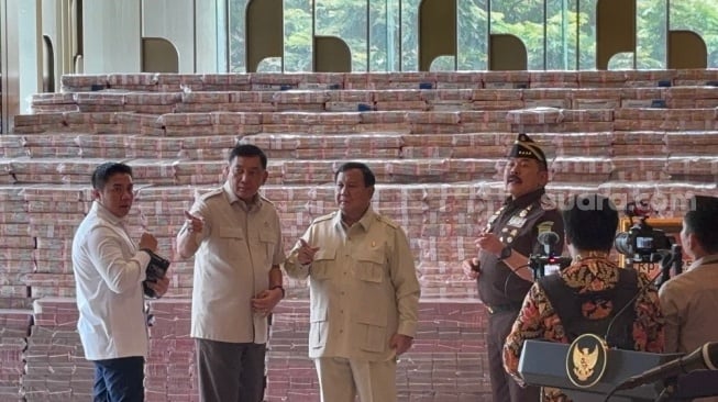 Disaksikan Prabowo, Kejagung Pamer Uang Sitaan Rp 13 Triliun Kasus CPO