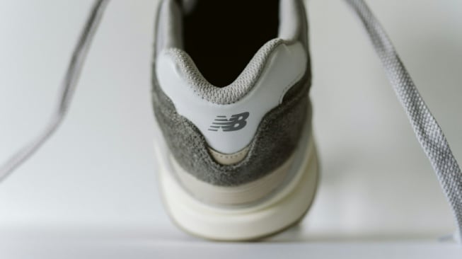 5 Rekomendasi Sepatu New Balance untuk Lari, Pijakan Nyaman Mulai Rp700 Ribuan