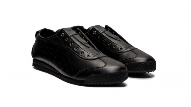 Onitsuka Tiger Slip On SD Black. [Onitsuka Tiger]
