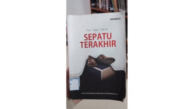 Sepatu Terakhir: Jejak Cinta Seorang Ayah yang Tak Pernah Usai