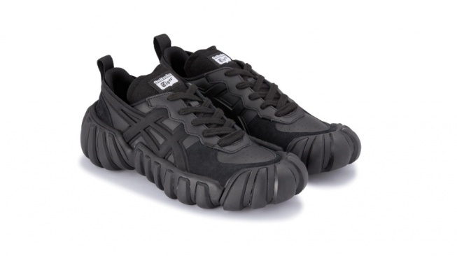 Onitsuka Tiger Dentigre LS Black. [Onitsuka Tiger]