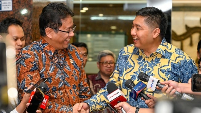 Gaya batik Menkeu Purbaya Yudhi Sadewa [Instagram.menkeuri]