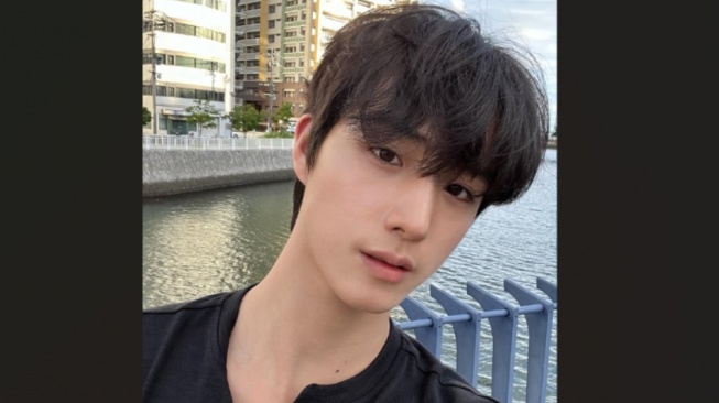 Jeong Seunghwan ATBO Pamit Wajib Militer Lewat Surat yang Penuh Haru