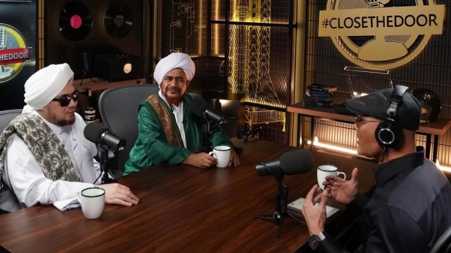 Cuma Tidur 2 Jam, Deddy Corbuzier Gugup Sambut Habib Umar bin Hafidz