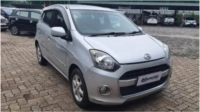 Daihatsu Ayla 2013 harga Rp 60 jutaan. (OLX)