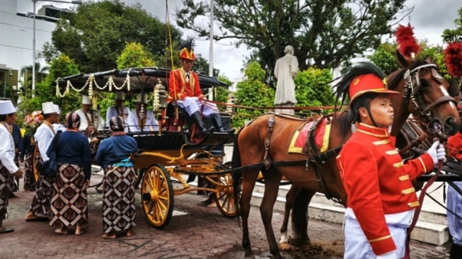 Setelah 13 Tahun 'Mangkrak': 2 Kereta Kuda Keraton Yogyakarta Kembali 'Miyos'