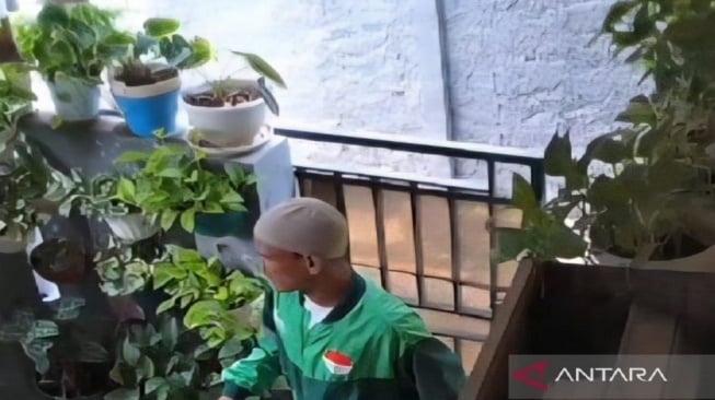 Nekat Beraksi di Siang Bolong, Begini Tampang Maling HP di Jaktim: Berpeci dan Jaket Ojol