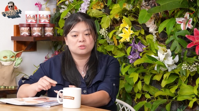 Sosok Felicia Elizabeth yang melaporkan pemilik Bake n Grind (YouTube/CURHAT BANG Denny Sumargo)
