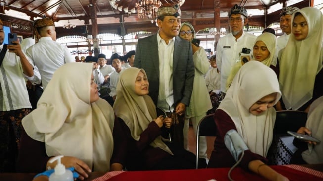 Ancaman TBC di Balik Tembok Pesantren, Gubernur Luthfi Kerahkan Tim Medis ke 5.419 Lokasi