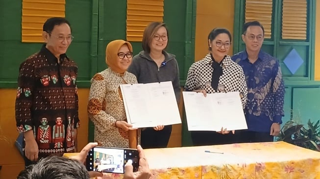 Ashley Hotel Group bekerja sama dengan Kementerian Ekonomi Kreatif Republik Indonesia gelar Pasar Seni Bermain 2025 memperingati Hari Ekonomi Kreatif Nasional (Suara.com/Tantri Amela Iskandar)