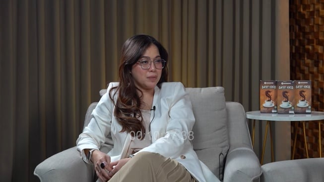 Potret Dokter Kamelia (YouTube/dr. Richard Lee, MARS)
