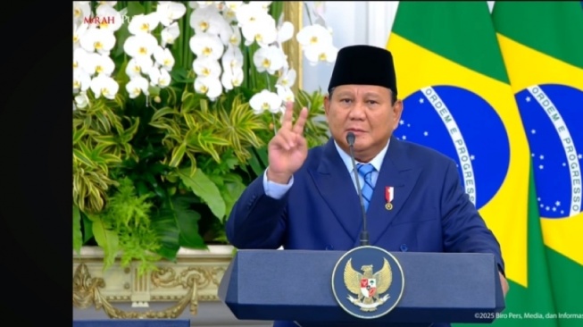 Rapor 1 Tahun Prabowo Versi LSI: Ekonomi Jeblok, 5 Sektor Lain Lolos, Hubungan Internasional Juara