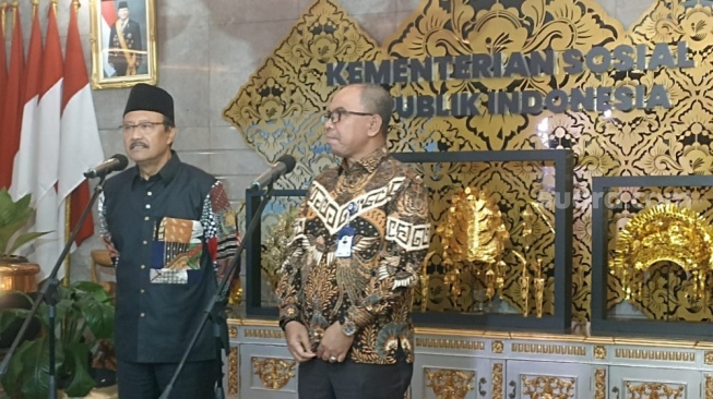 Mensos Gus Ipul Pastikan BLT Cair Utuh Rp300 Ribu, Tak Ada Potongan Sepeser Pun!