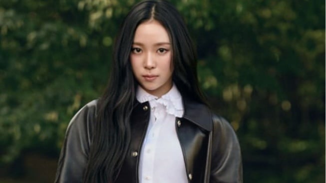 Anti Flat! 4 Ide Outfit Hitam ala Narin MEOVV yang Bikin Gaya Auto Gong