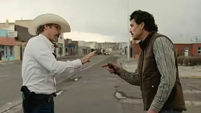 Sinopsis Film Eddington, Perselisihan Joaquin Phoenix dan Pedro Pascal saat Covid-19 Melanda